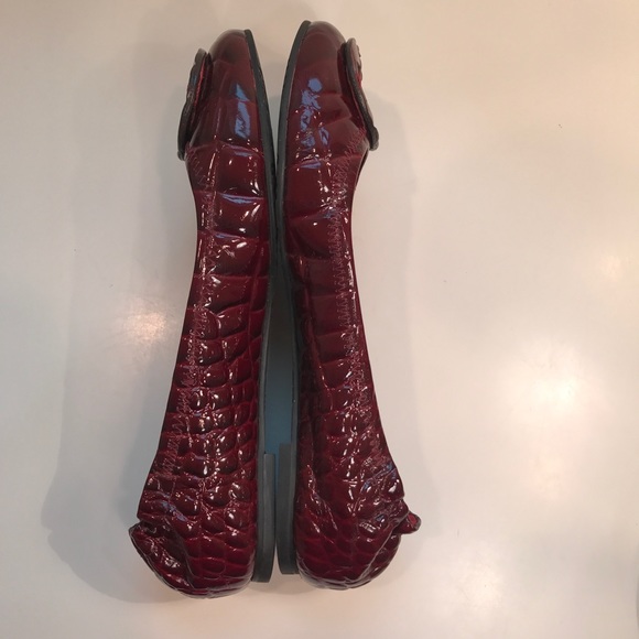 Tory Burch Deep Red Patent Leather Flats Size 7.5 - Picture 7 of 8